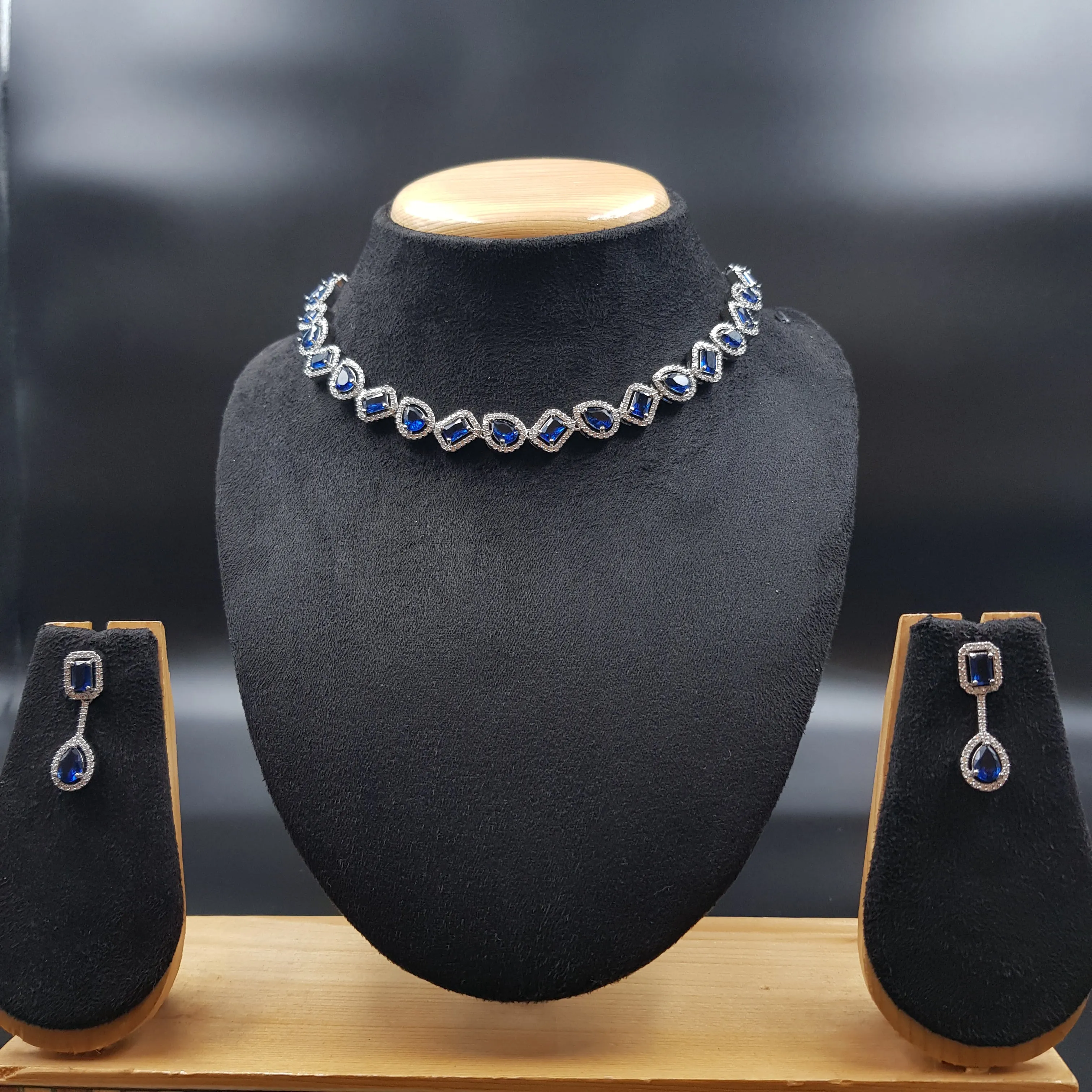 Round Neck Zircon/AD Necklace Set 10557-28