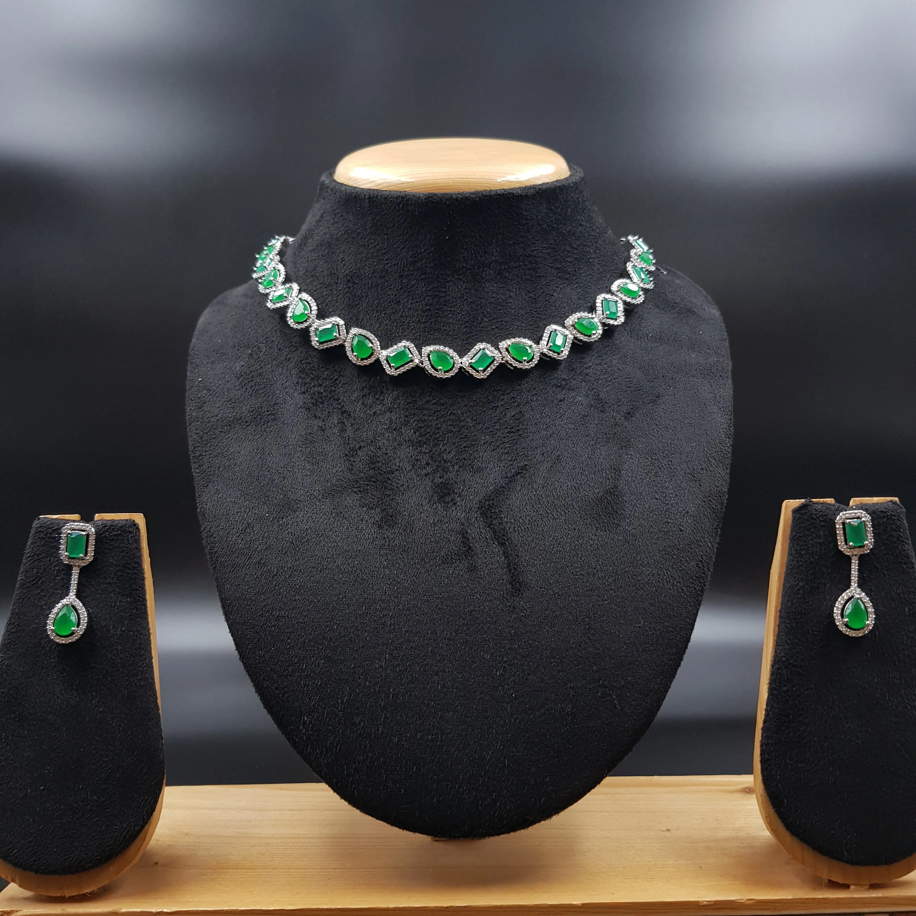 Round Neck Zircon/AD Necklace Set 10557-28