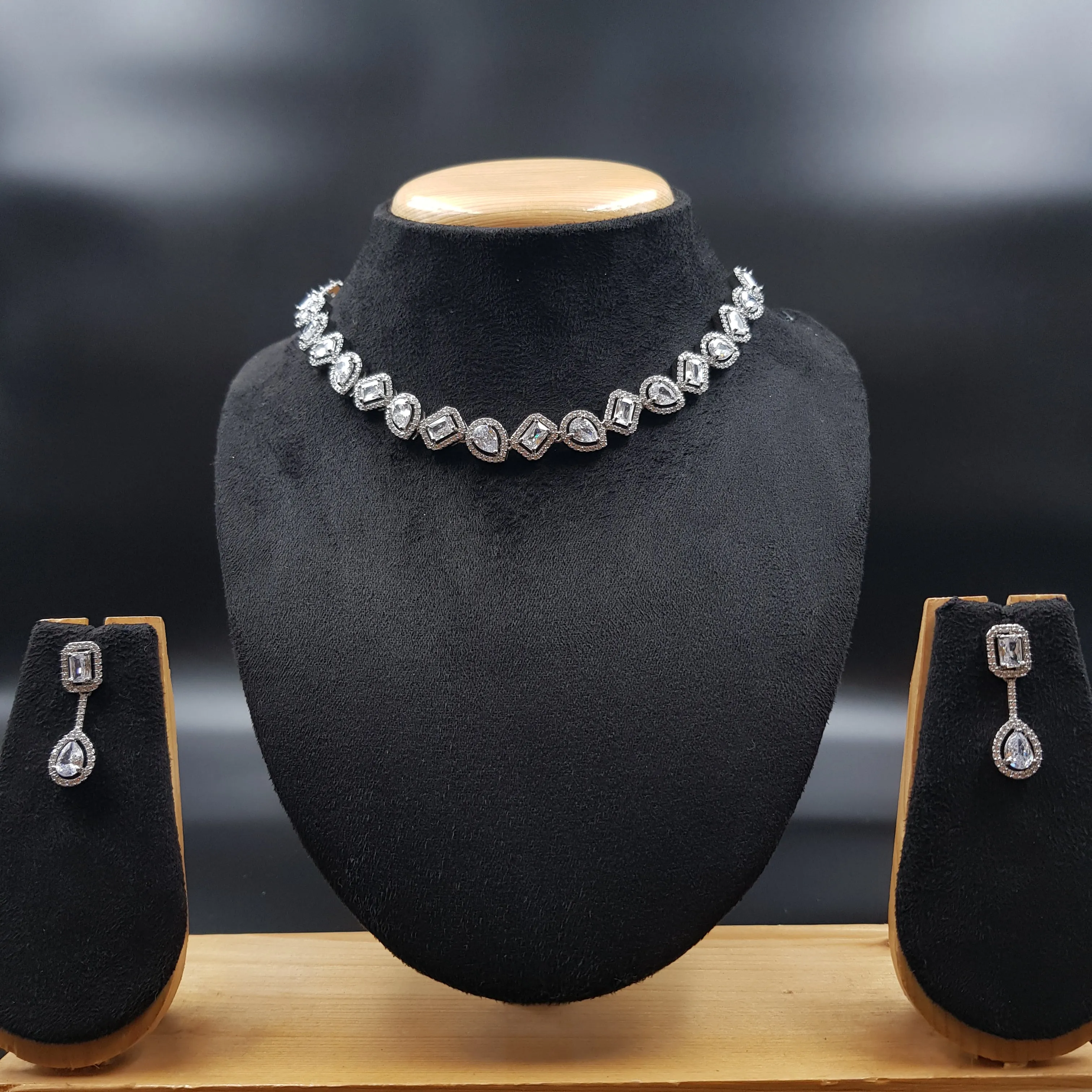 Round Neck Zircon/AD Necklace Set 10557-28