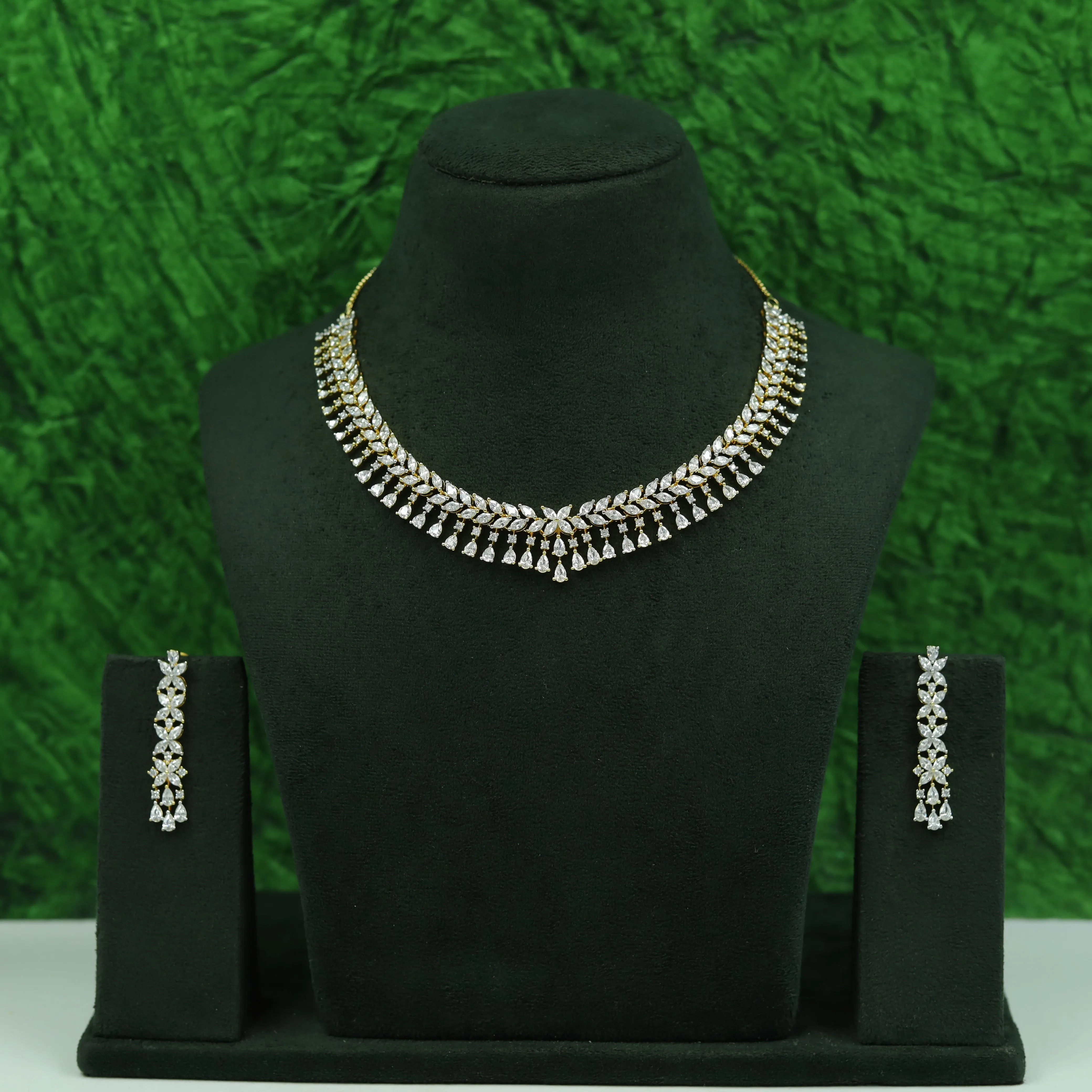 Round Neck Zircon/AD Necklace Set 16911-08