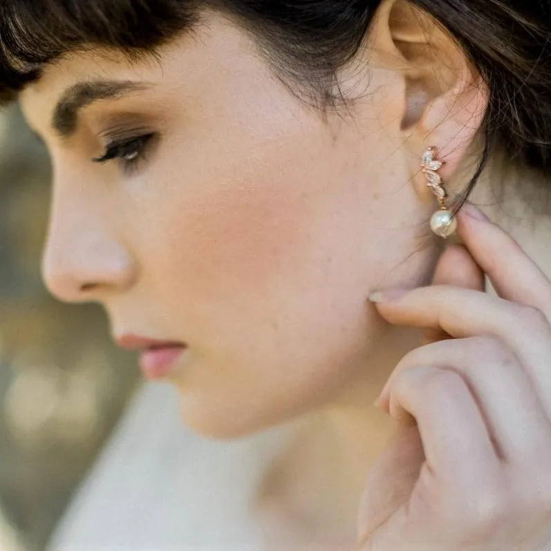 Shelly, Rose Gold & Pearl Earring