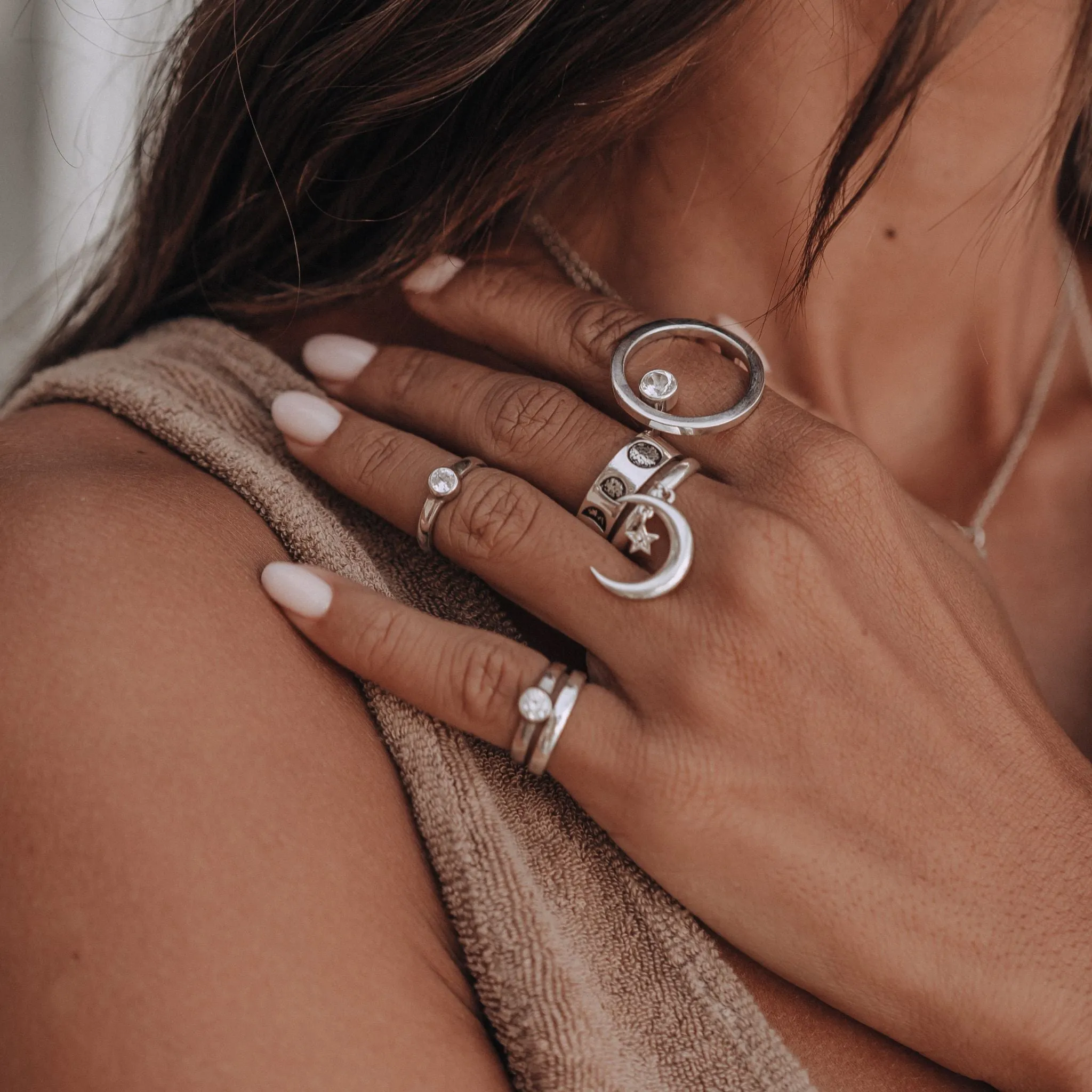 Sphere Ring With White Topaz