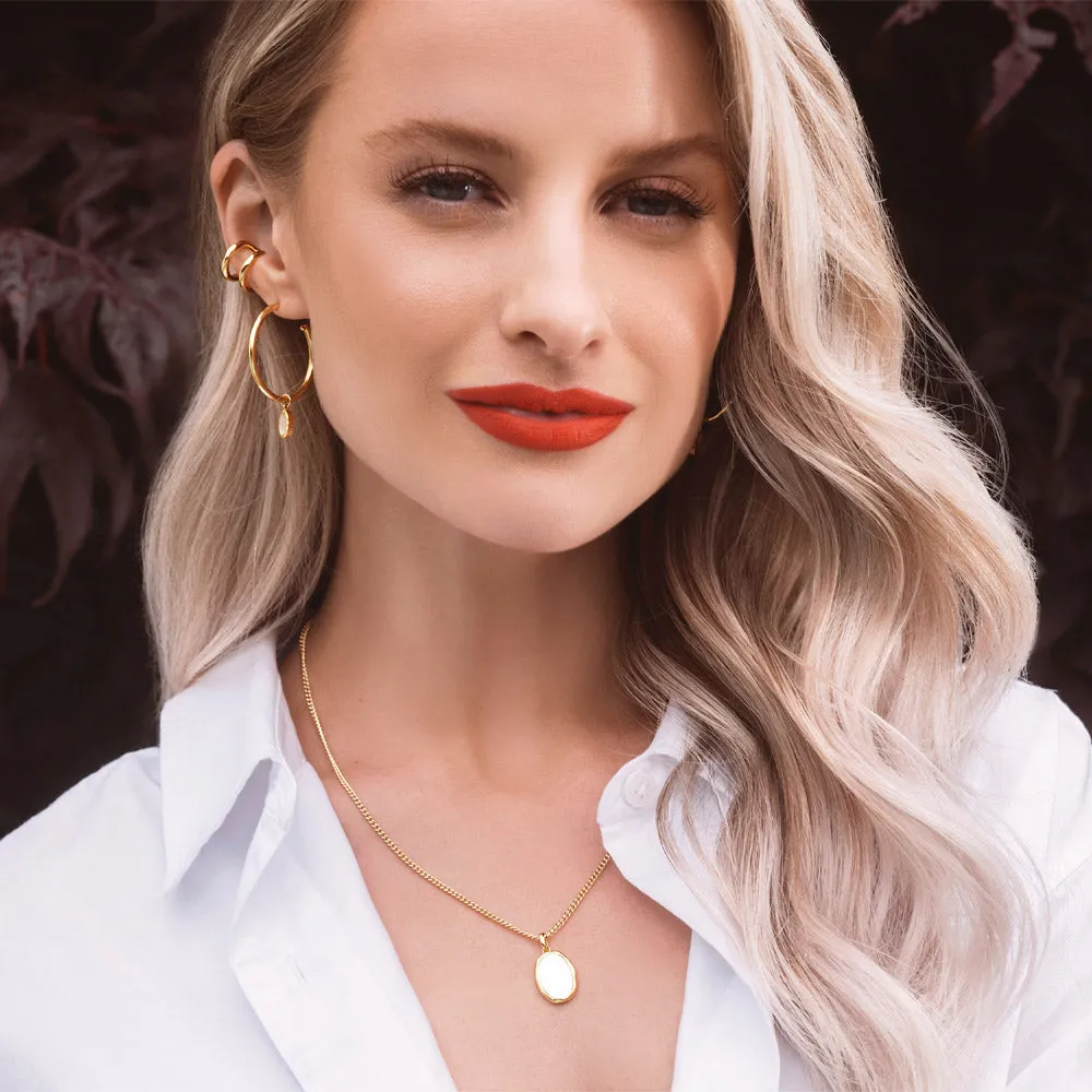 Victoria Athénée Pearl Pendant Necklace