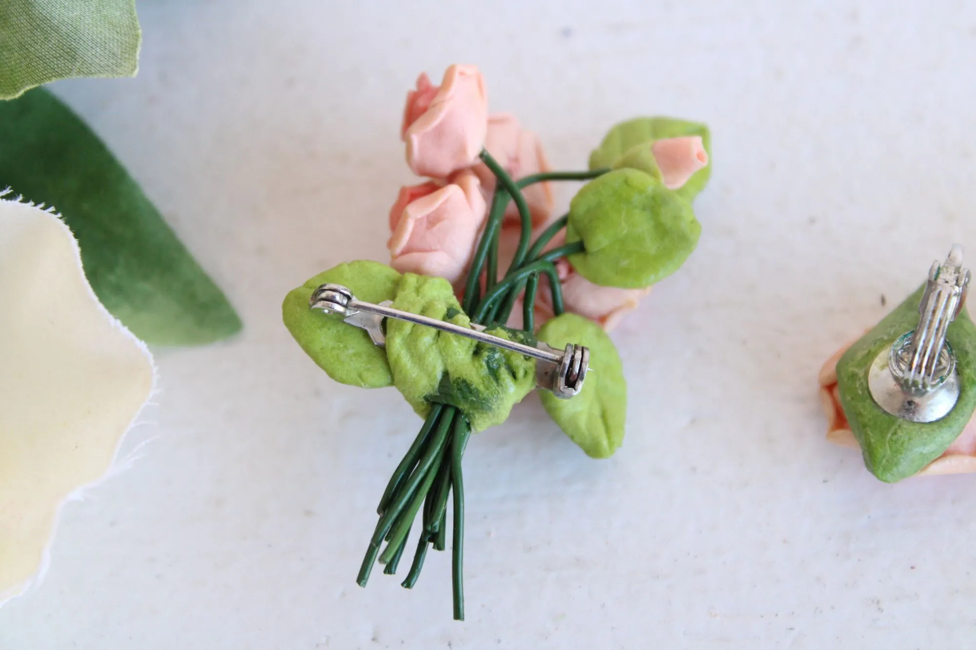 Vintage 1950s Brooch And Earrings Set of Pink Roses