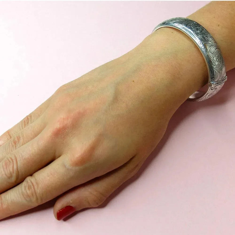 Vintage 1972 Sterling Silver Engraved Bangle Bracelet