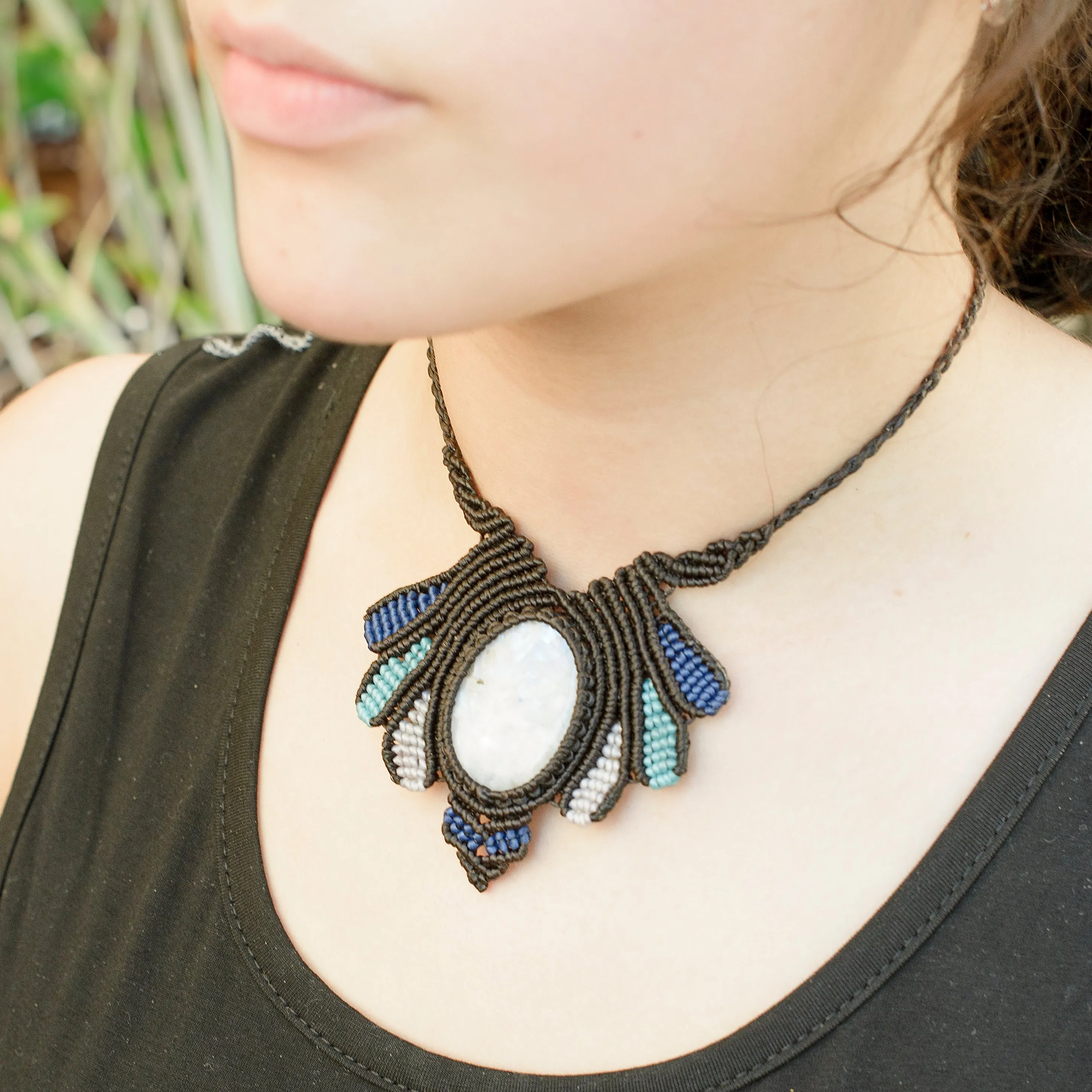 Vishuddha Macrame Pendant with Rainbow Moonstone Stone